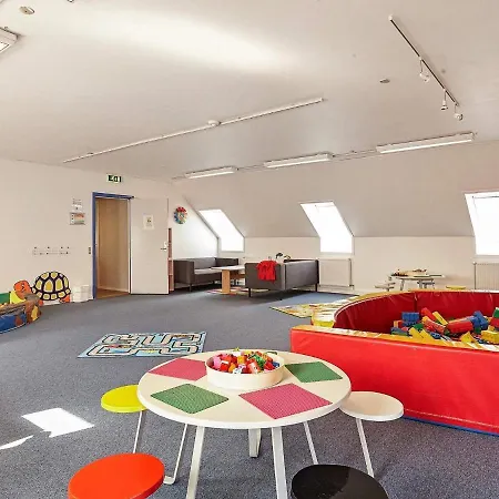 Feriehus 6 Person In R M